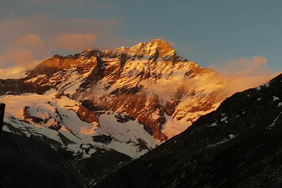 montagne coucher de soleil