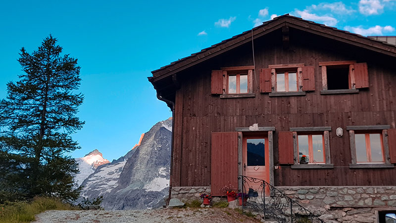 la cabane du Petit Mountet en Valais